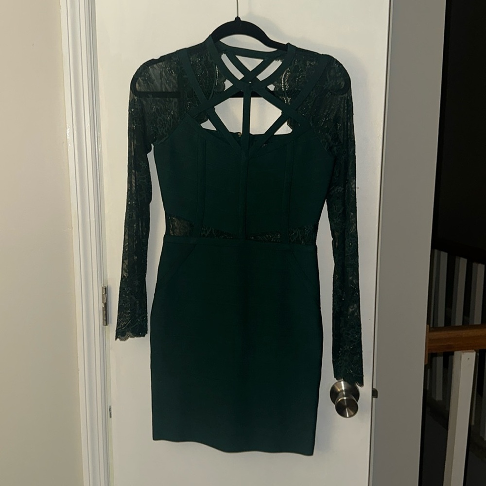 Stunning GUESS forest green, long sleeve dress body con